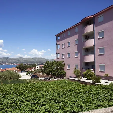 Apartament Penthouse Duplex Anna - 4 Bed 3 Bath - Seaview - Free Parking - And Restaurants 250m - Ciovo And - 15 Minutes To Airport