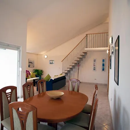 Apartament Penthouse Duplex Anna - 4 Bed 3 Bath - Seaview - Free Parking - And Restaurants 250m - Ciovo And - 15 Minutes To Airport *